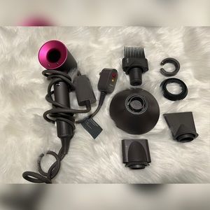 Dyson Supersonic Hairdryer (Iron/Fuchsia) With 6 Attachments